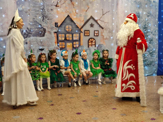 Новогодний утренник №2.